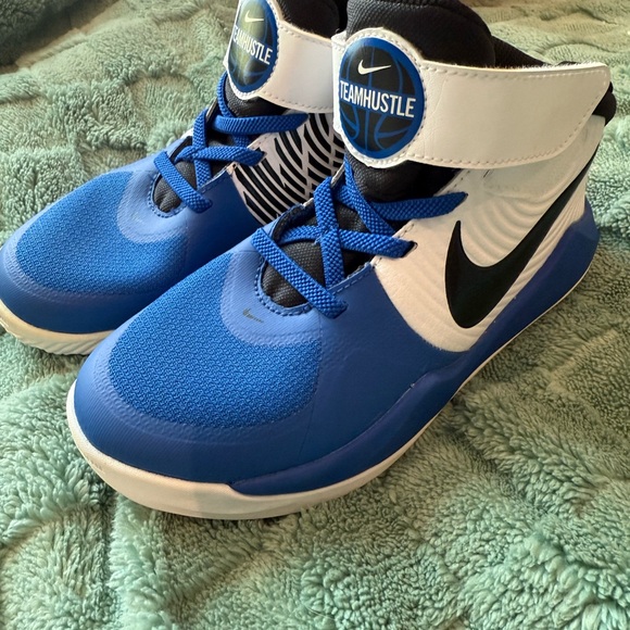 Nike Kids Team Hustle D 10 Blue Sneakers NEW UNWORN - Picture 8 of 10